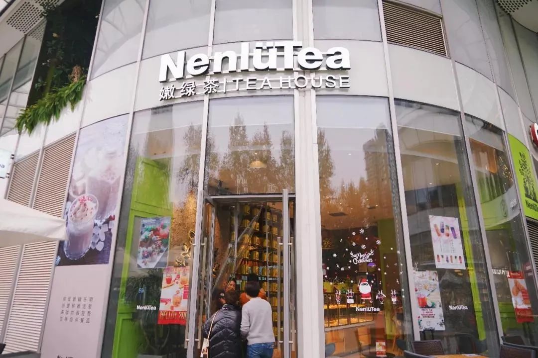 沿着地铁线逛商场，我吹了一天空调~