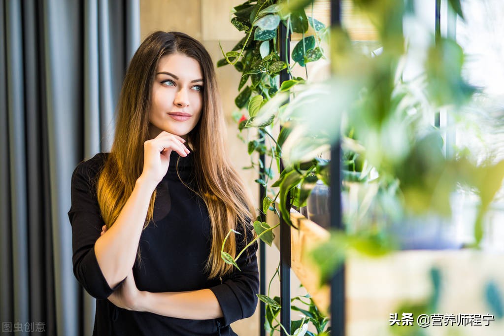 高跟鞋为何令女性着迷,女性常穿高跟鞋带来的痛苦