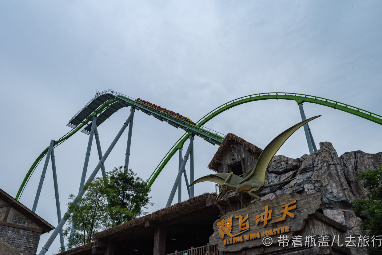 重庆欢乐谷，全国第一座山地版欢乐谷，180的门票是否物有所值