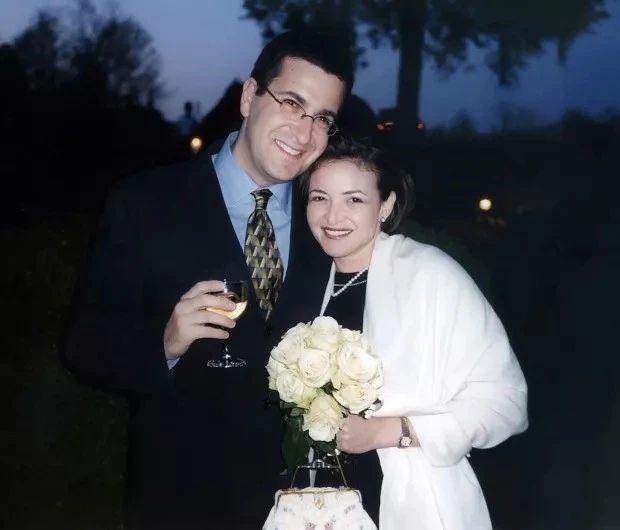 年薪千万但是没谈过恋爱,和年薪百万的人谈恋爱是什么感受