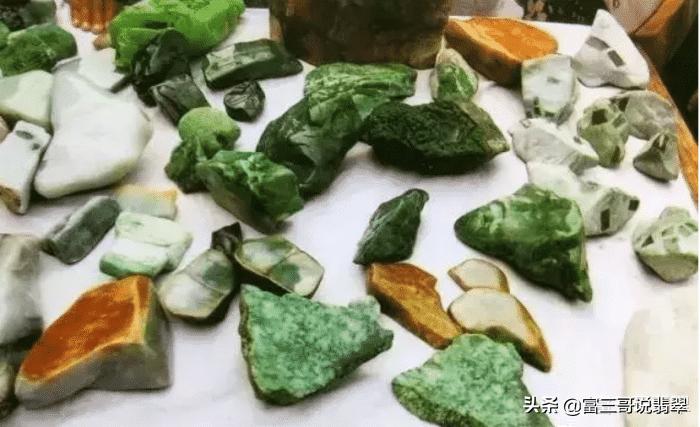 行家详解翡翠收藏该收藏哪种翡翠,行家带你看懂翡翠