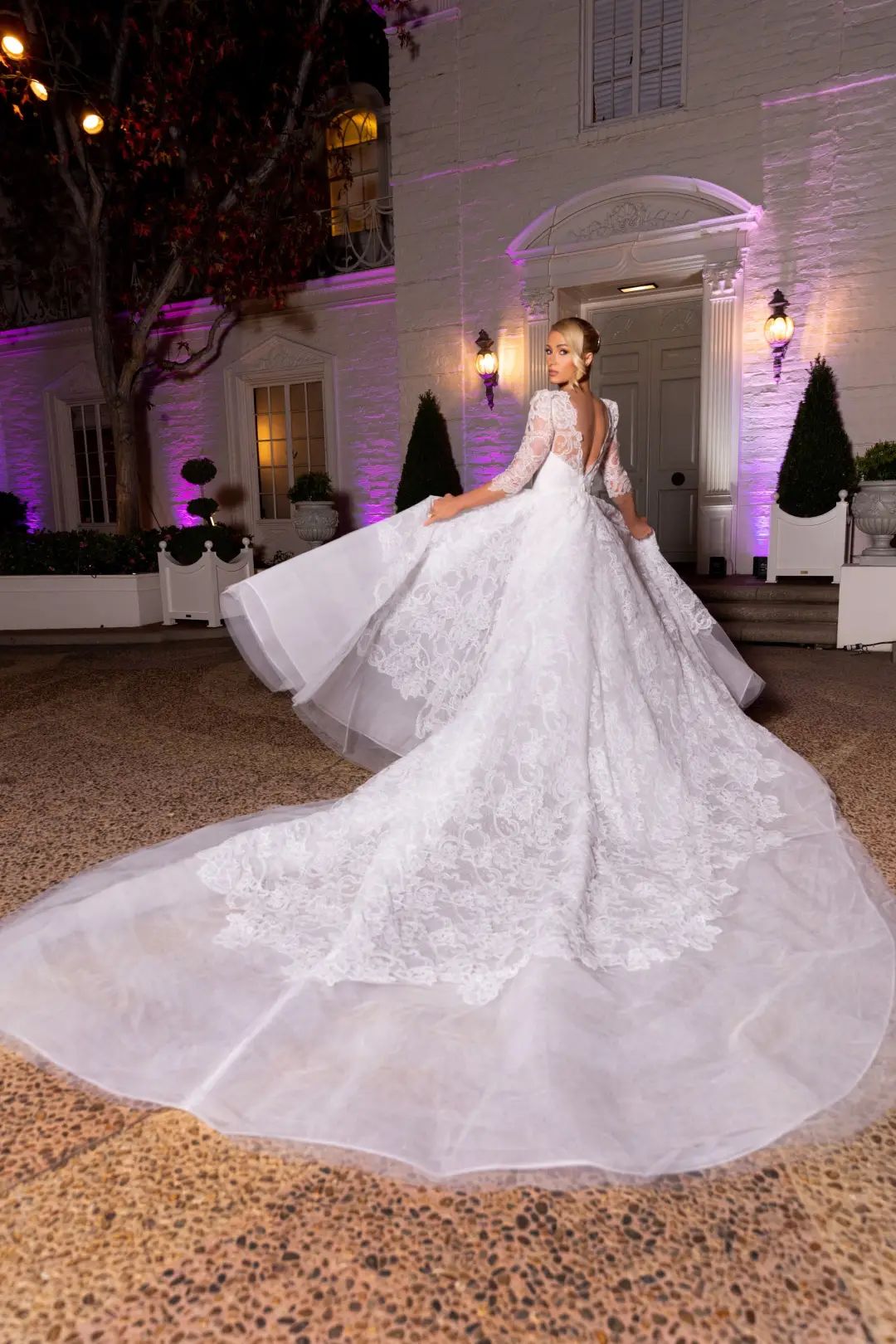 从希尔顿大小姐到舒淇，最美的婚纱从不只有一种模样