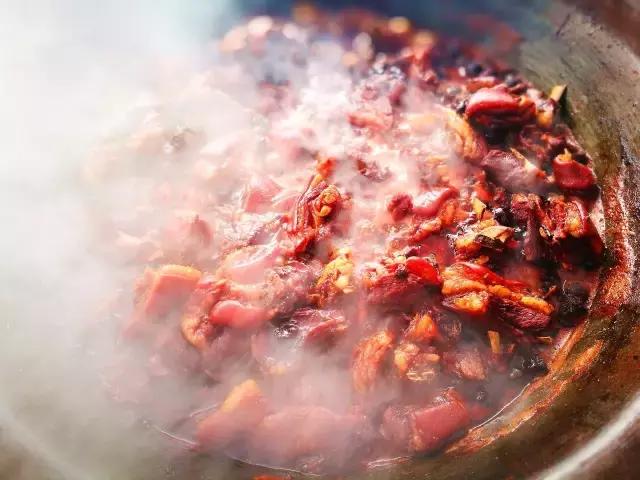 7个值得你驱车前往的吃羊肉地，这一口还魂的羊肉，吃了会上瘾！