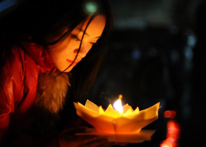 咬文嚼字：成语“咄咄怪事”中，“咄”字怎么读，是什么意思？