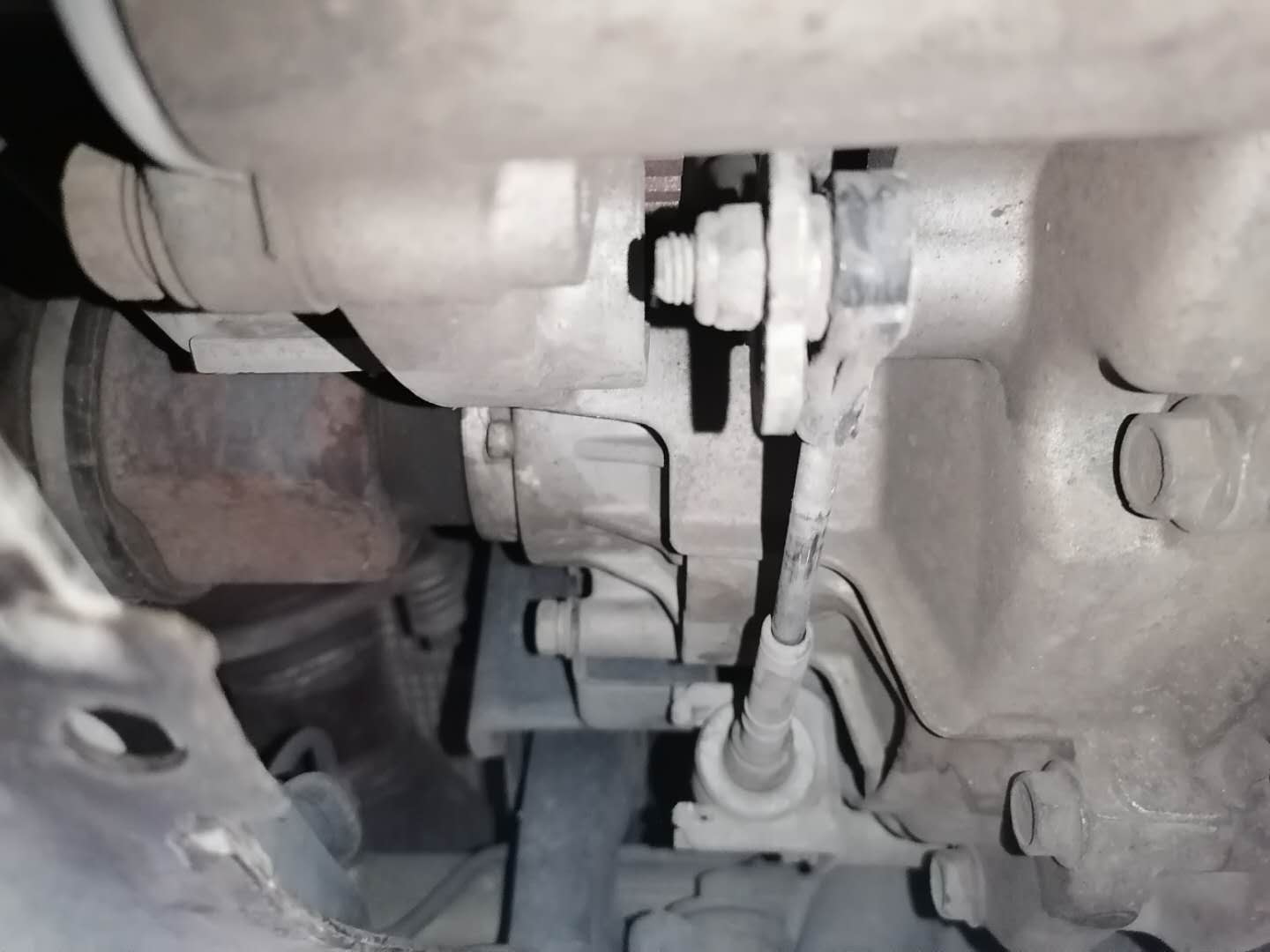 如此高配置的精品二手自动挡，累计三百万销量，人体工程学太奇葩