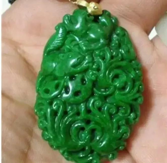 选购翡翠时如何关注翡翠的种水色,翡翠学雕