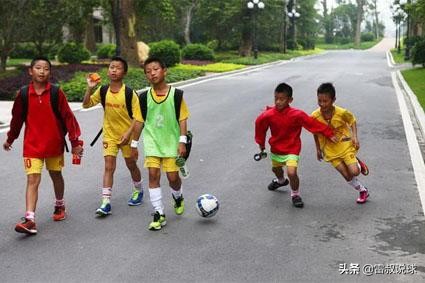 踢足球真的长不高吗,过早踢足球会长不高吗