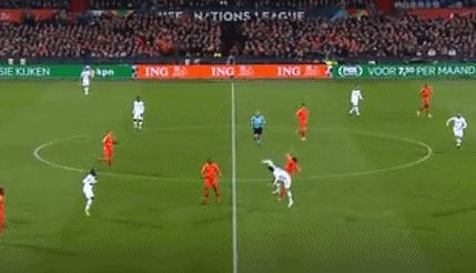 终于来了！尤文的新后防领袖——荷兰球星德利赫特全方位技术分析