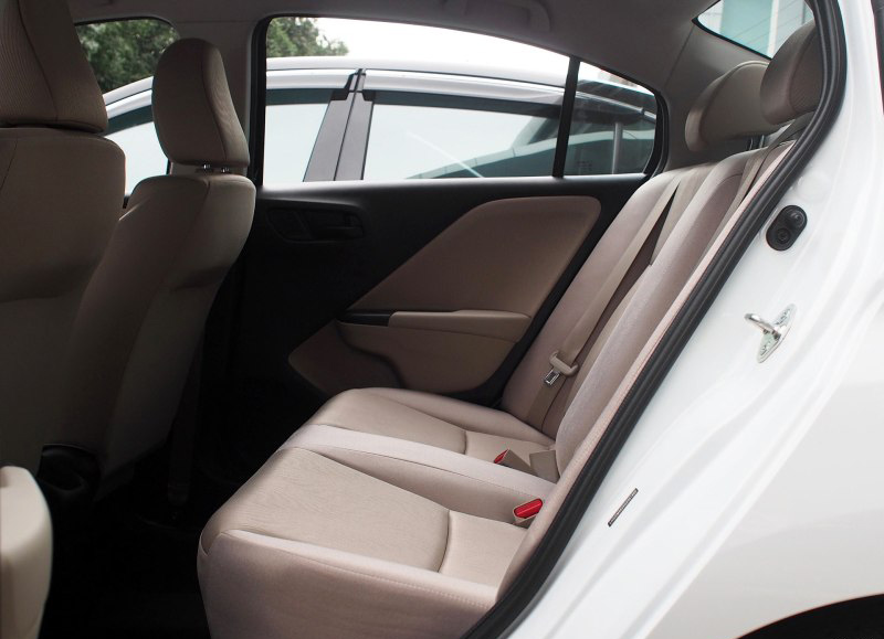 全新本田飞度代步买菜很实用,飞度车试驾