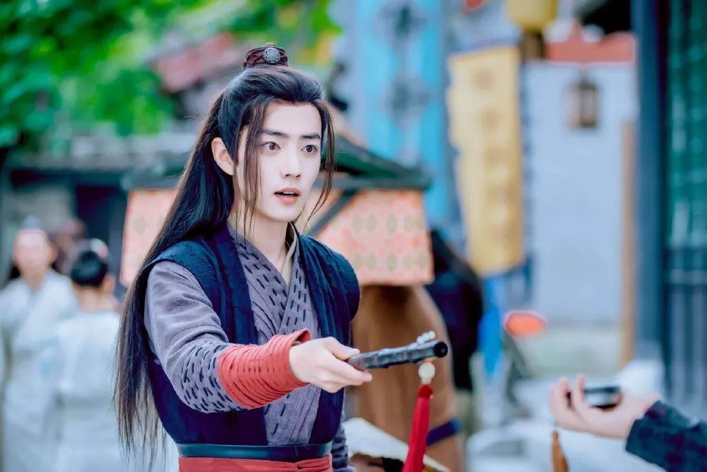 肖战绝世侧颜,肖战绝美回眸