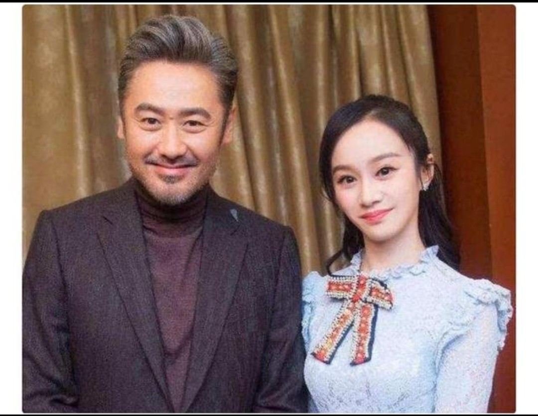 吴秀波盛装出席,吴秀波出席私人宴会