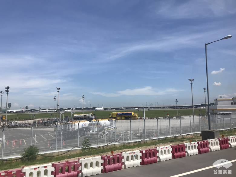 可能再难坐到的港航350！香港飞上海，几乎全程贴着海岸线飞行