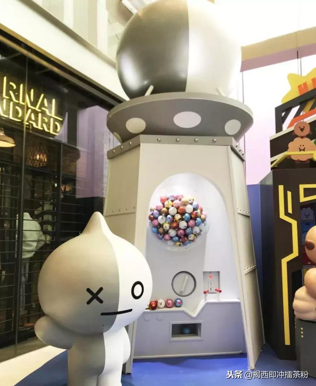 过分美丽!圣诞灯饰点亮香港:泰迪熊、比卡超、布丁狗陪你过圣诞