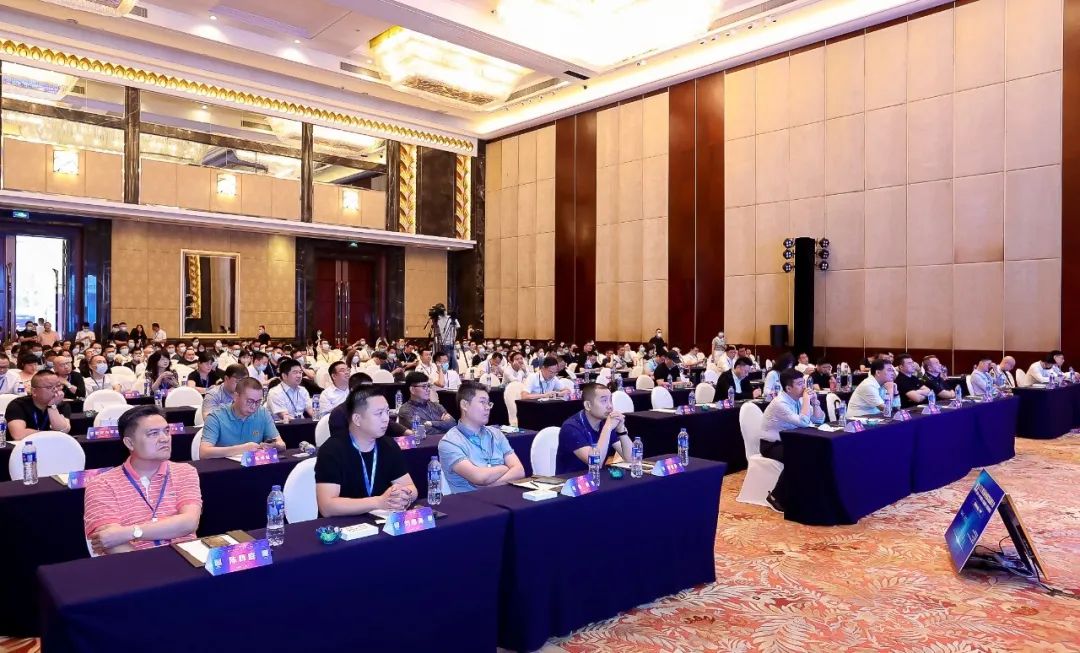 江山欧派和广东欧派的木门哪个好,江山欧派烤漆木门怎么选