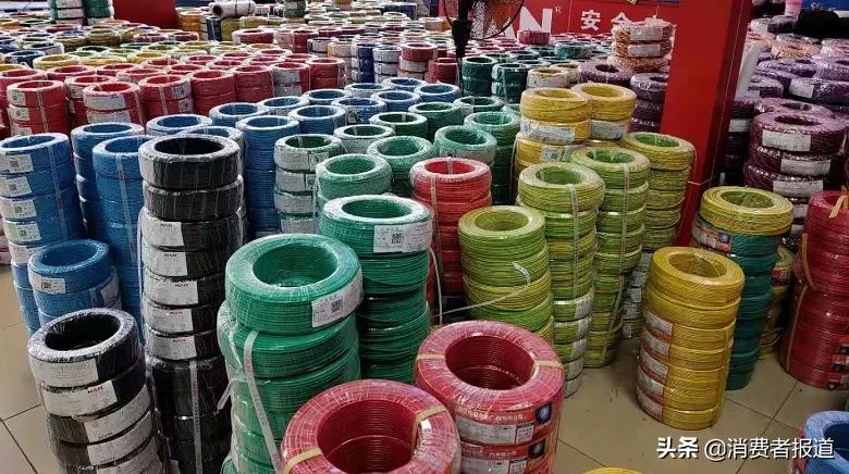 充电宝怎么给电插排供电,家用充电宝免接地线插座