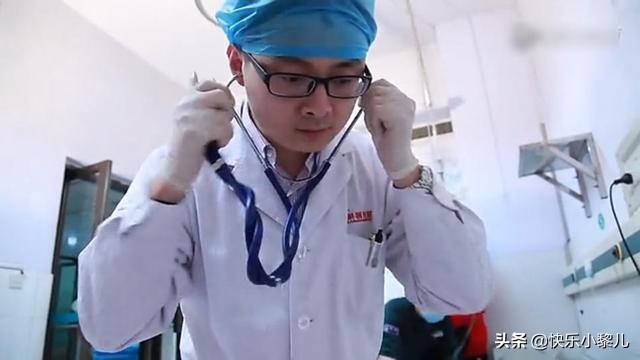 孩子总喊屁屁疼去医院挂什么科,五岁女儿总说肚子疼