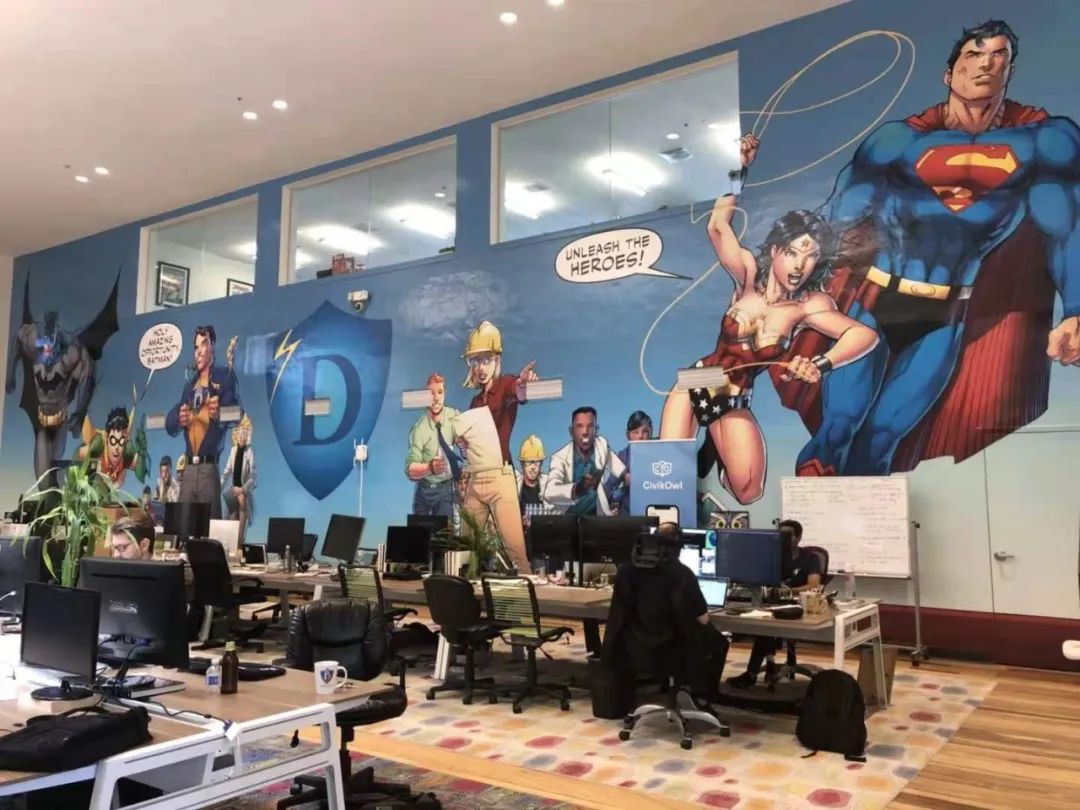 她，白富美，用3年时间，将几美分产品做到上亿营收，有钱还努力