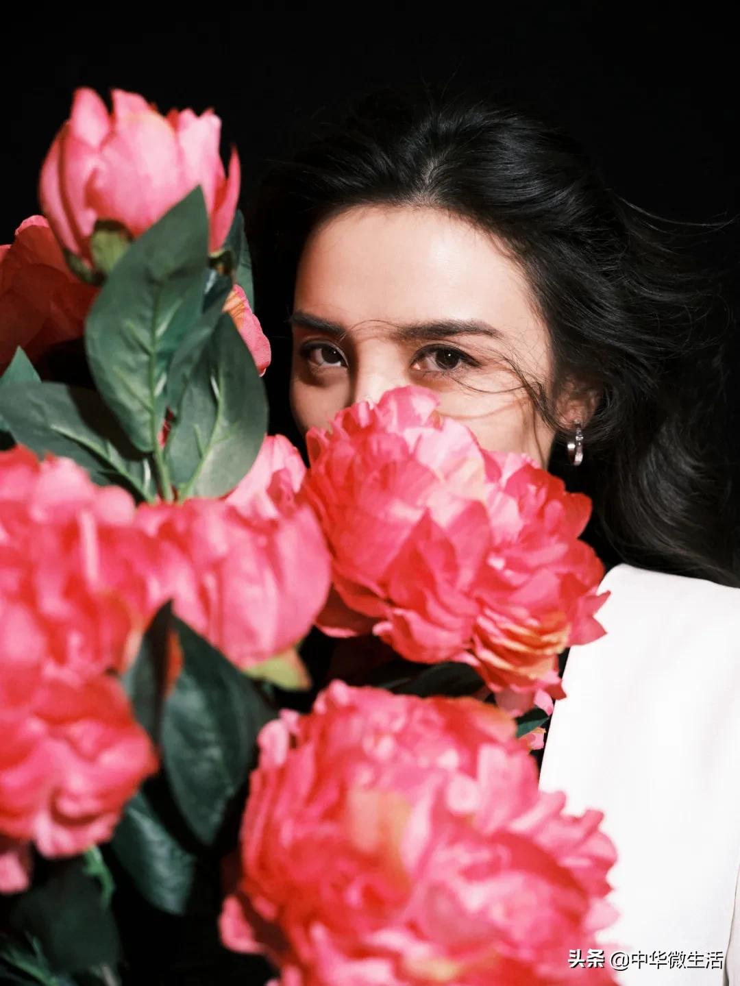 宋佳大方得体彰显优雅迷人气质,宋佳出席红毯照片