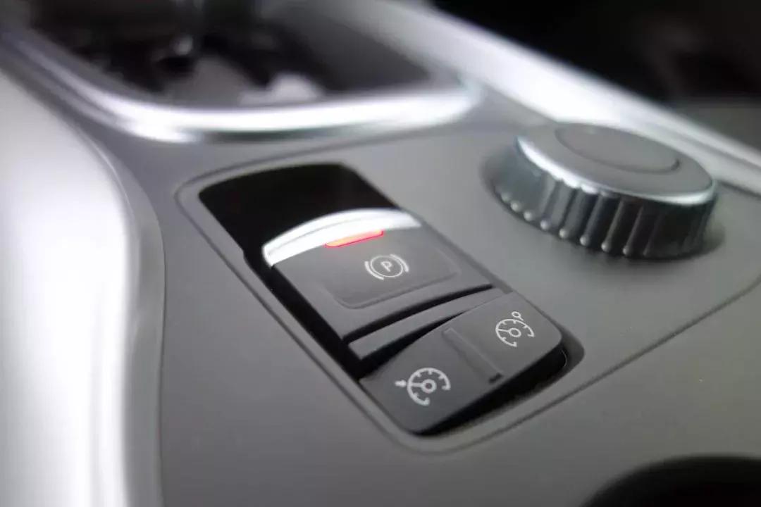 科雷嘉两驱测评,科雷嘉suv