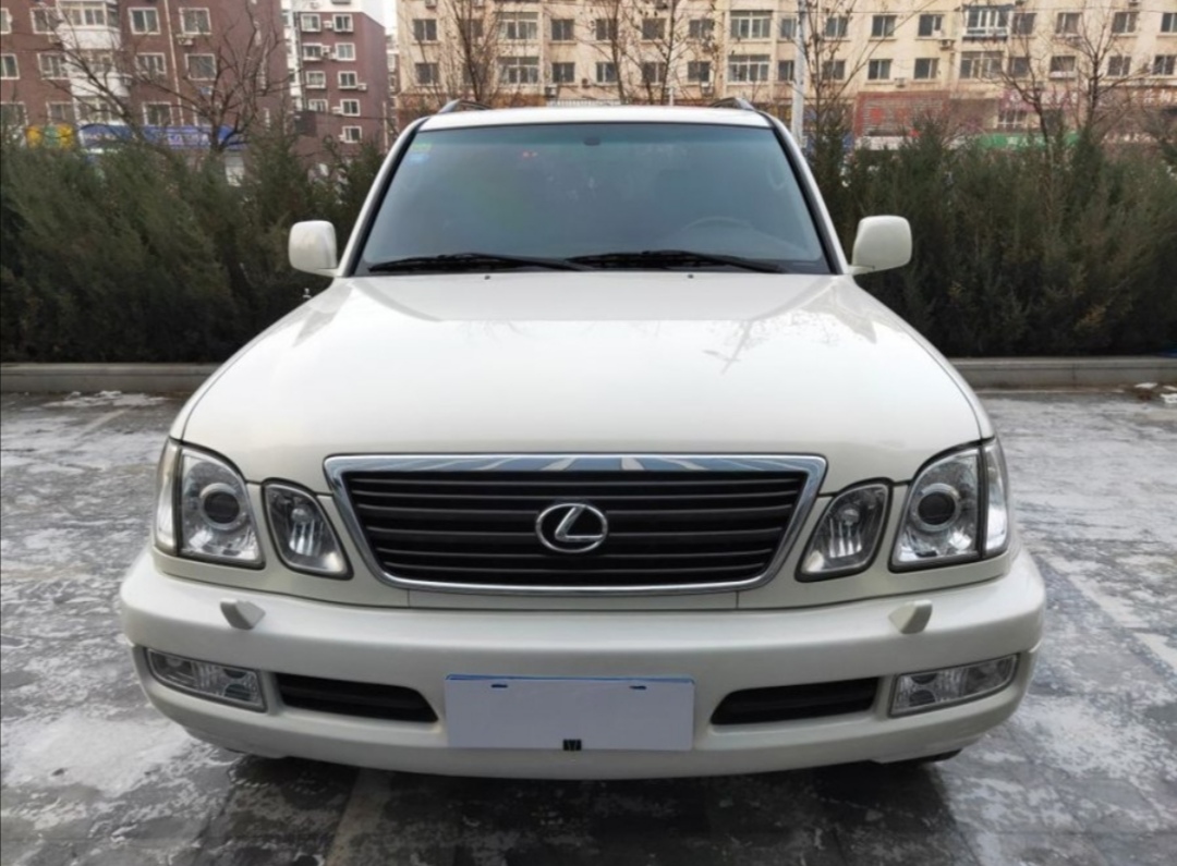 丰田陆巡对比沃尔沃xc60,丰田陆巡和雷克萨斯570哪个好