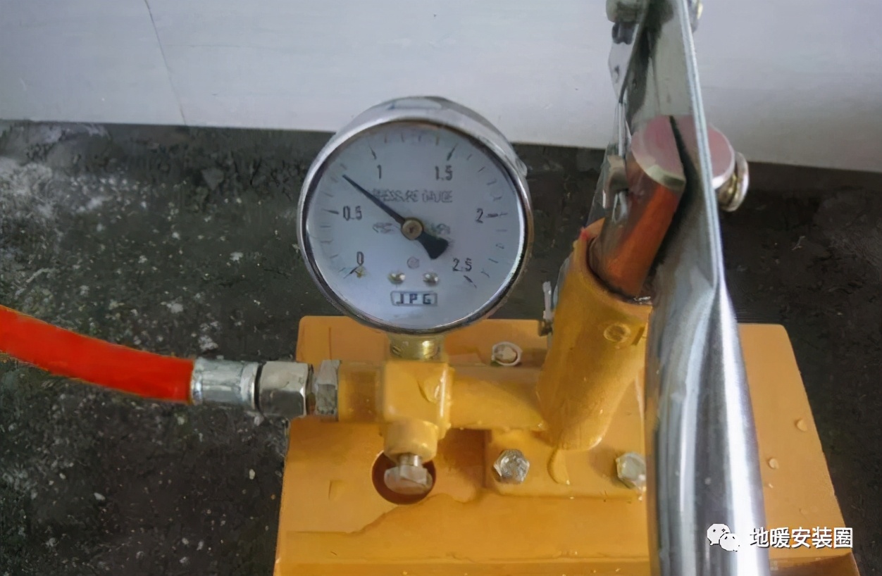 怎么知道地暖管漏水了,地暖管漏水怎么检查