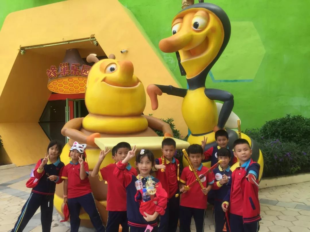 华立中英文学校是不是贵族学校,华立中英文学校升学