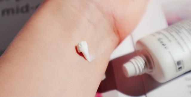 鐞嗚偆娉夐槻鏅掗湝鍜宨sdin闃叉檼闇滃摢涓ソ,isdin闃叉檼闇滃惈4鐢插熀鑻勪簹鍩烘鑴戝悧