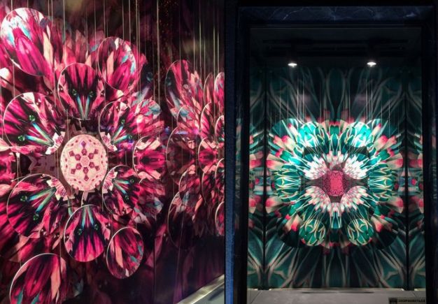 2018国际大牌春季橱窗丨店铺春色关不住，客似云来