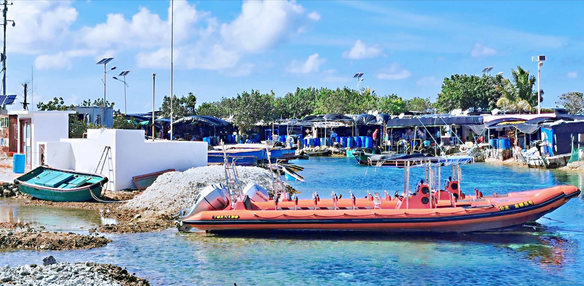 一半是海水一半是蓝天，这就是西沙群岛！我是登岛的第46066人