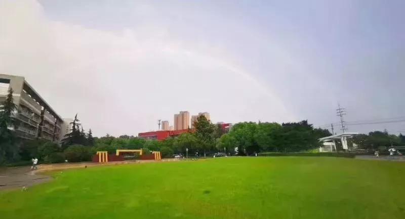 江苏省五星级高中(四)江苏省锡山高级中学