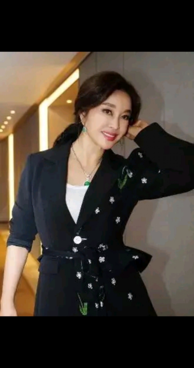 刘晓庆坦然面对牢狱之灾,刘晓庆偷税漏税为何能复出