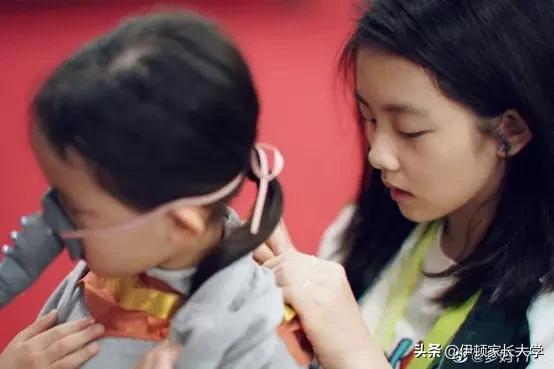 二胎家庭应该偏向老大还是老二,二胎家庭老大为什么讨厌老二