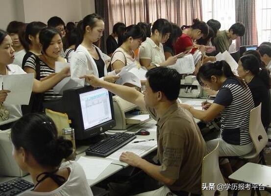 最快获得大专毕业证的方式,哪些软件可以拿大专毕业证