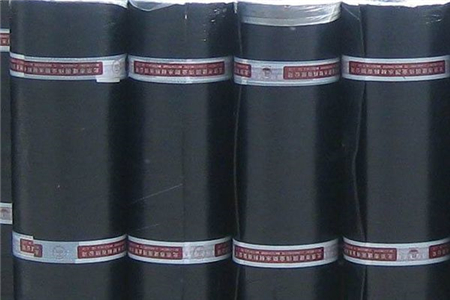 屋面做防水保温时排水沟怎么施工,屋面防水卷材施工顺序及铺贴方向