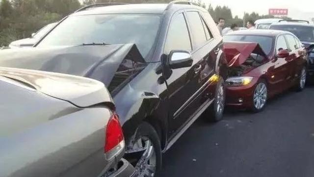 后视镜小圆镜有什么用,车后视镜小圆镜有什么作用