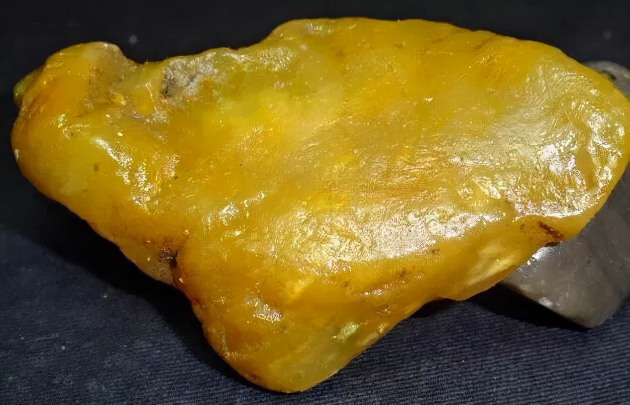 玩家注意!市场上多用寿山溪管田充当寿山田黄石售卖