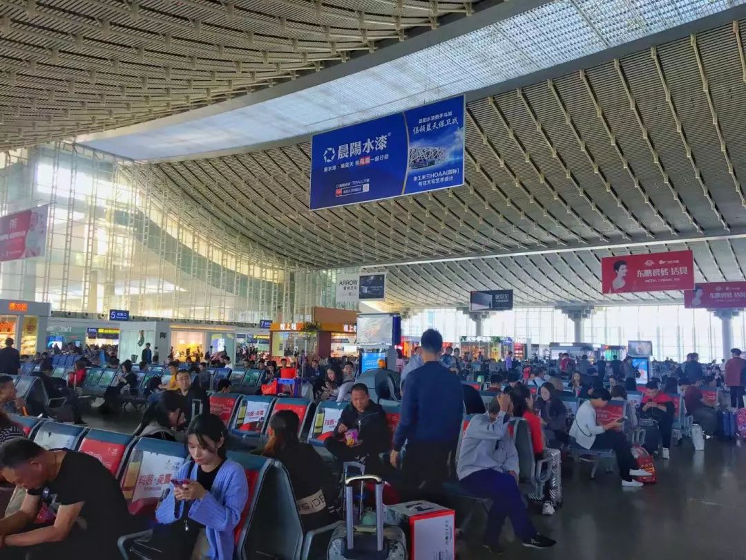 “动车一响，汽车下岗”？我们探访了厦门的六个汽车站，发现……