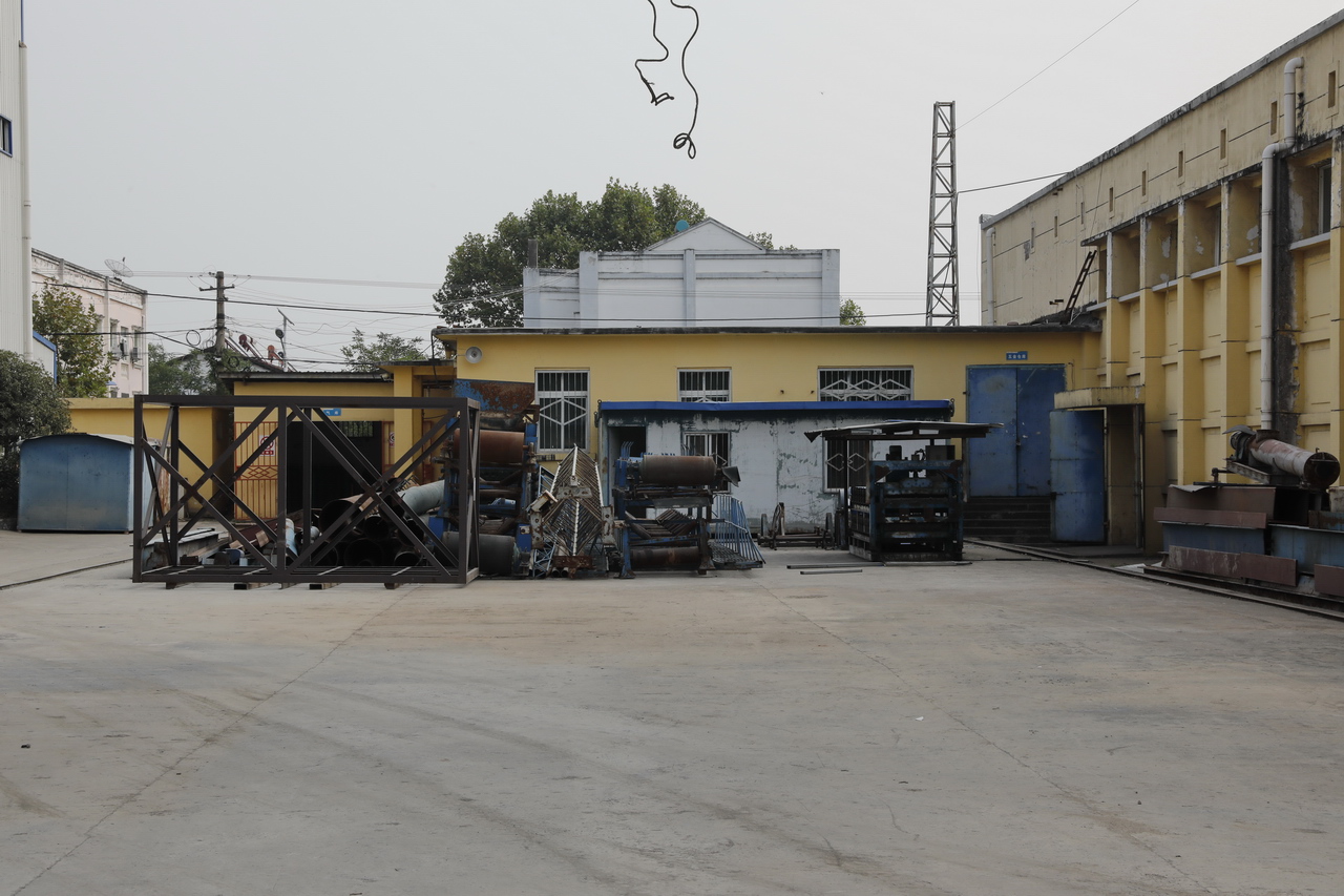 湖北险峰机器厂历史,险峰机器厂简介