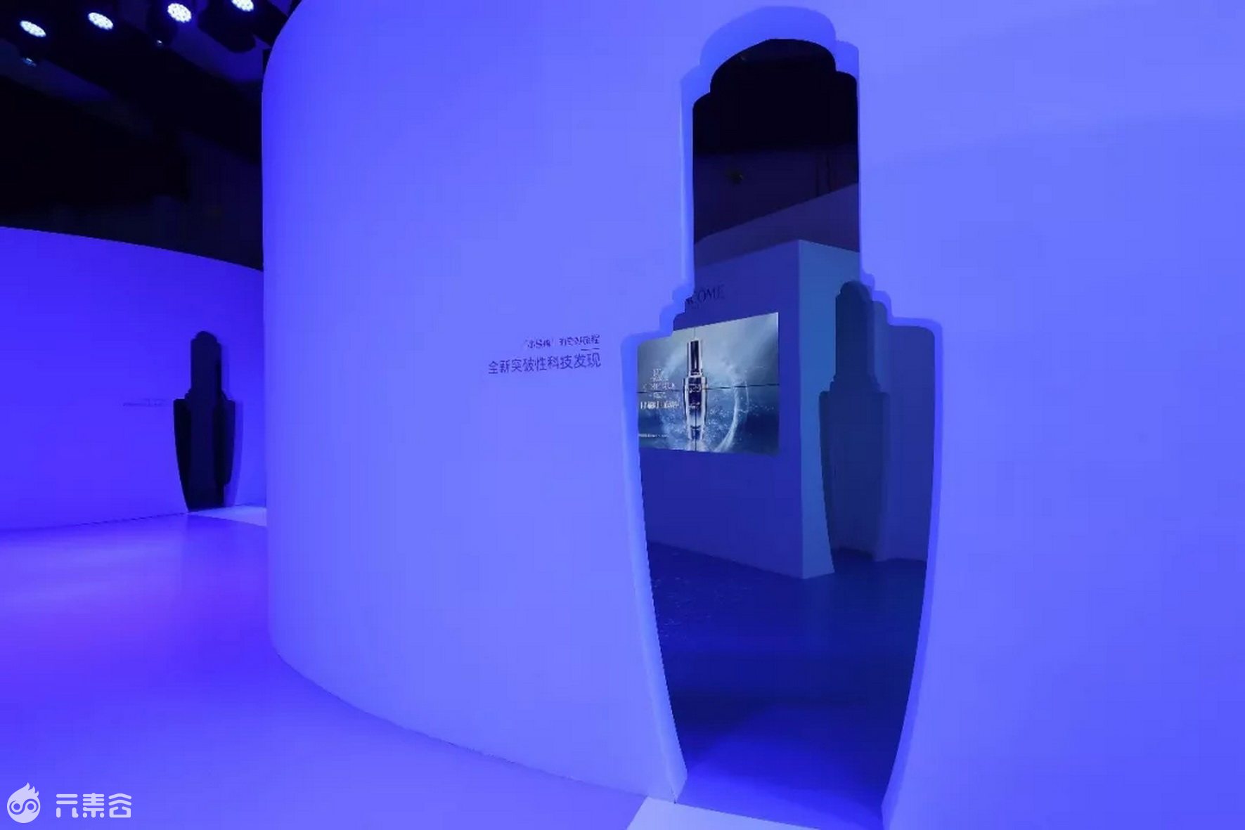 「小黑瓶」的奇幻沉浸体验展