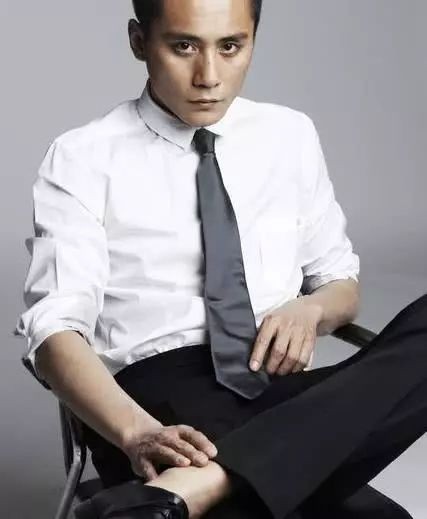 刘烨照顾妻子三年不接戏,刘烨一个人照顾五个孩子