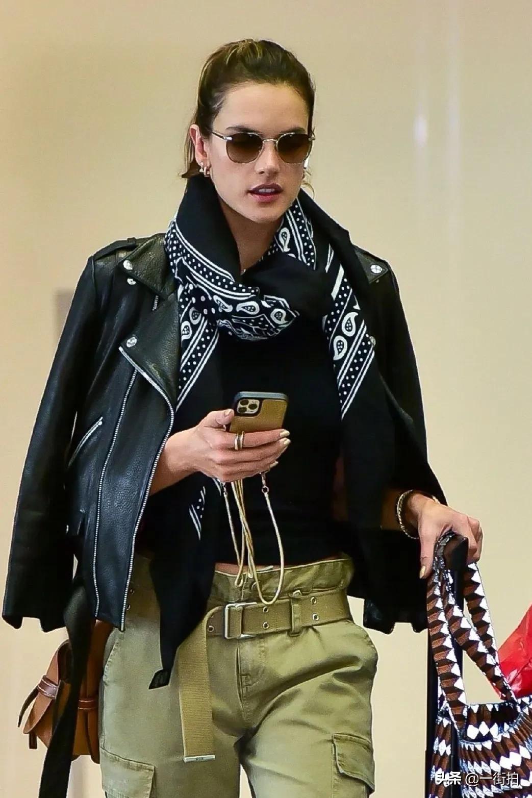 维密超模aa走秀竖屏,维密超模aa出席