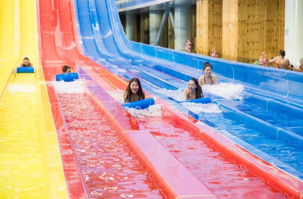 泡温泉享受惬意,海滨温泉泡温泉