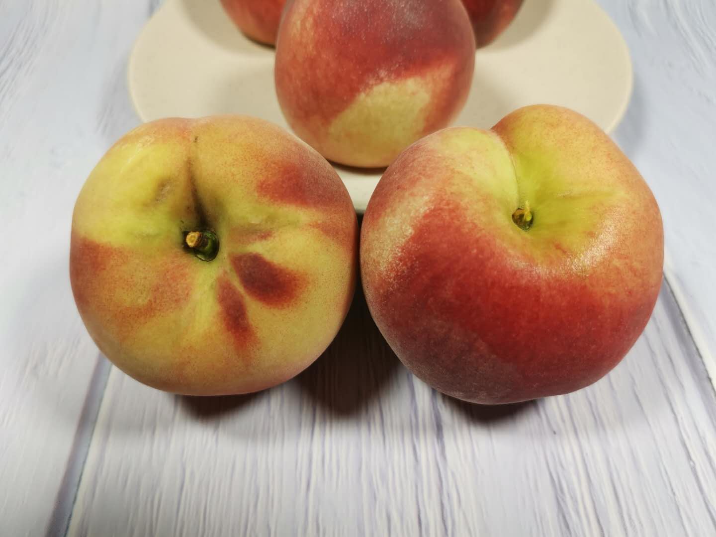 夏天吃桃子有什么好处,夏天又是吃各种桃子的好季节