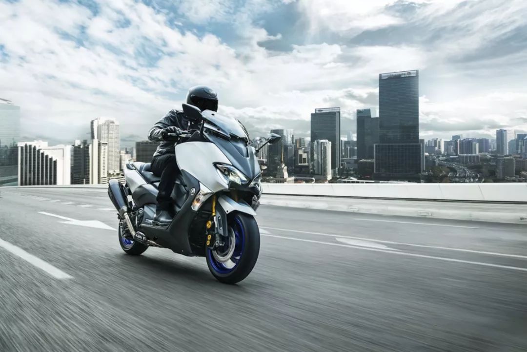 看过来!YAMAHATMAX的四大入坑理由