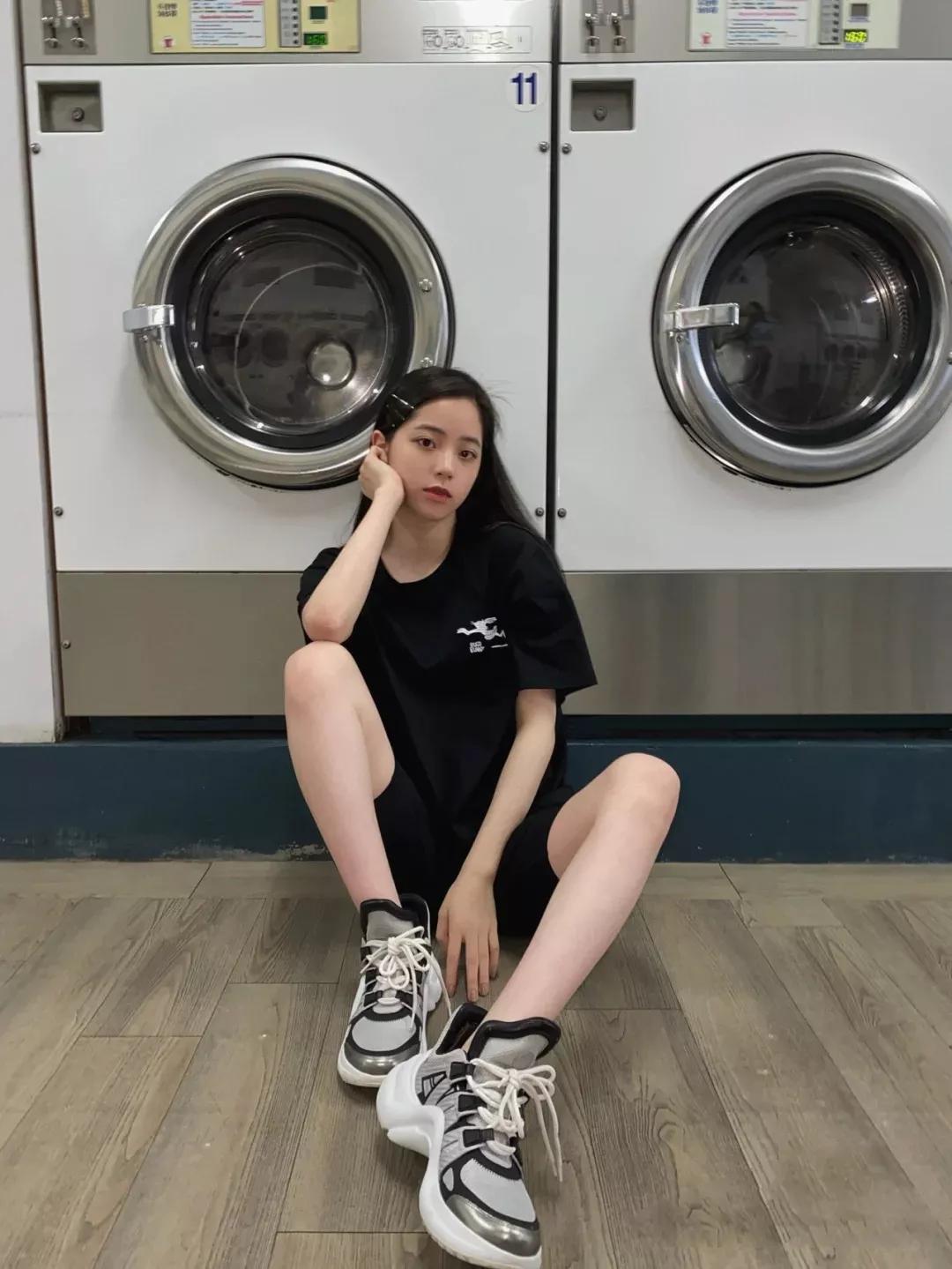 活力十足运动少女,穿搭秋季女青春活力运动