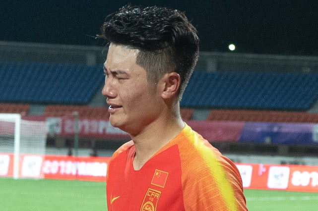 熊猫杯耻辱战-中国国青0-2泰国吃2连败，门将送乌龙大礼！