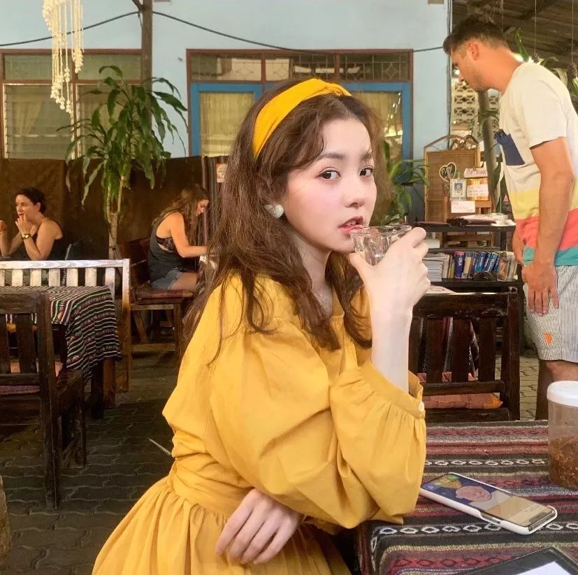 巴掌脸适合什么可爱发型,巴掌小脸女生适合的洋气发型