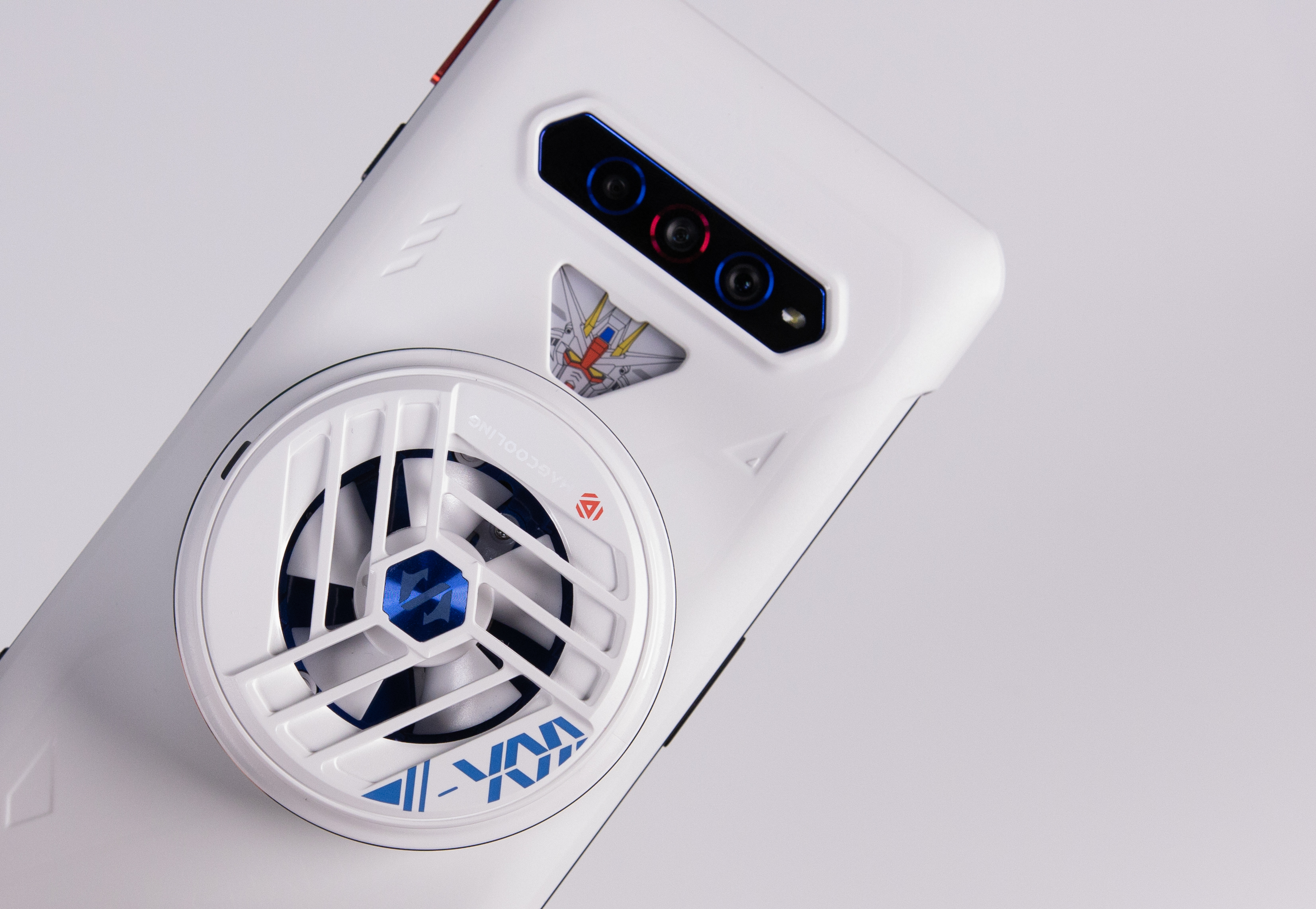 黑鲨4s高达限定版多少钱,黑鲨4spro高达限定版