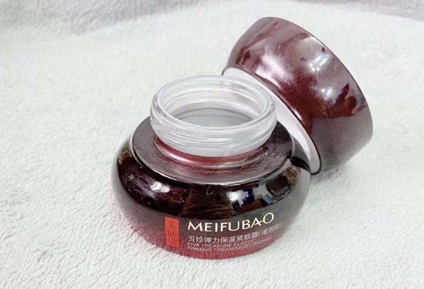 百雀羚水嫩倍现面霜适合什么皮肤,美肤宝百雀羚珀莱雅哪个好