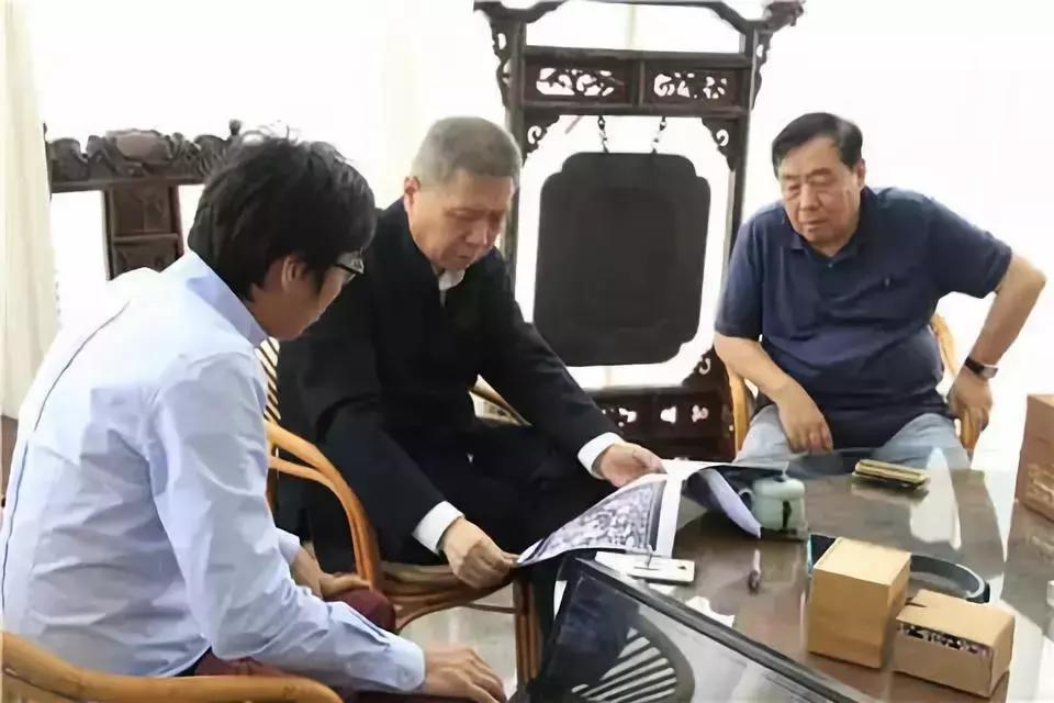 又穷又爱买古董的人,为什么人要花高价买古董